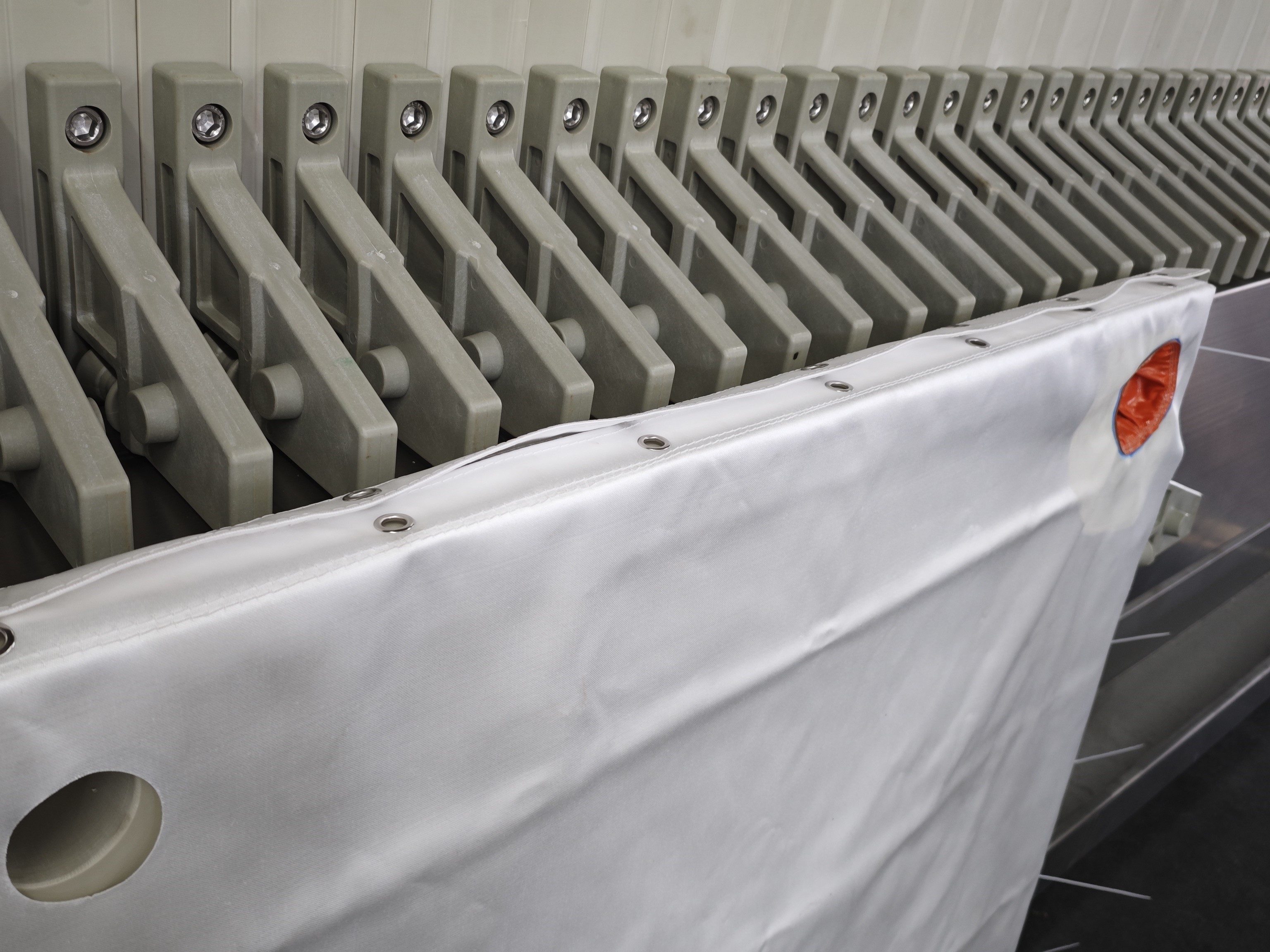 A Specialized Filter Plate for Carrageenan and Agar Dehydration